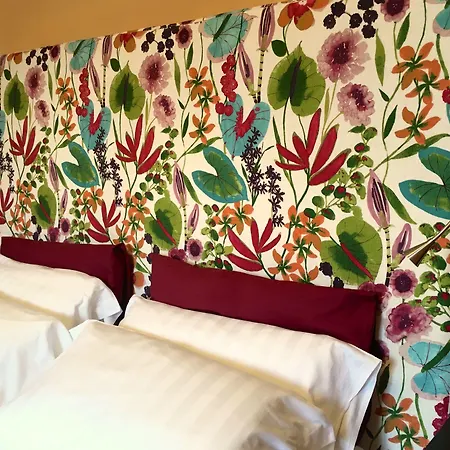 Residenza Viviani Bed & Breakfast 4*